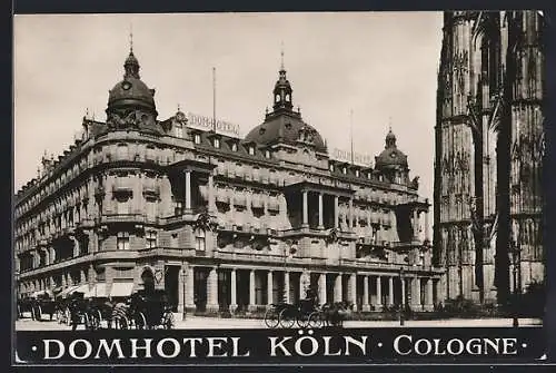 AK Köln, Kutschen vor dem Domhotel