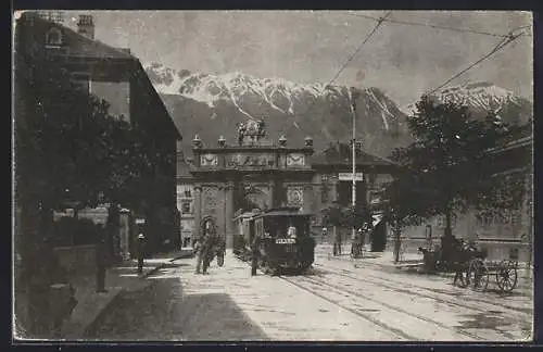 AK Innsbruck, Triumph-Pforte mit Nordkette und Strassenbahn