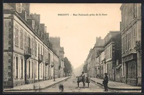 AK Pontivy, Rue Nationale prise de la Gare