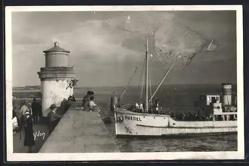 AK Quiberon, L`arrivée du Guedel au port de Belle-Île en mer