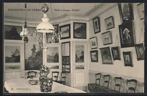 AK Rochefort-en-Terre, Salle à manger d`hôtel avec peintures et décorations murales