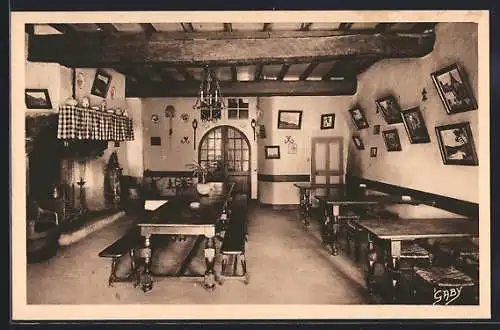 AK Rochefort-en-Terre, Le Café de l`ancienne Hostellerie du Lion d`Or