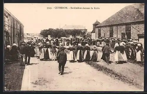 AK Quiberon, Sardinières dansant la Ridée