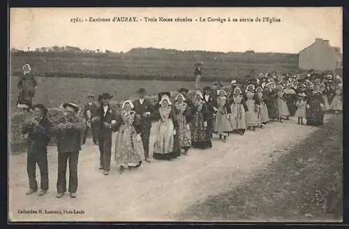 AK Auray, Trois Noces réunies, Le Cortège à sa sortie de l`Église