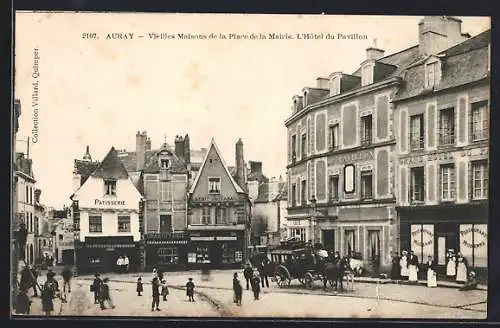 AK Auray, Vieilles Maisons de la Place de la Mairie, L`Hôtel du Pavillon