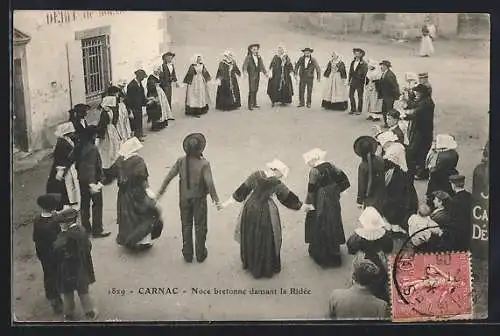 AK Carnac, Noce bretonne dansant la Ridée