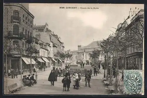 AK Lorient, Cours de la Bove avec passants et boutiques