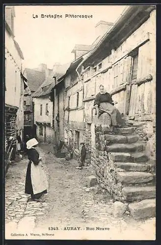 AK Auray, Rue Neuve avec habitants et maisons à colombages