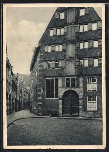 AK Bremen, Neubauten in der Böttcherstrasse mit altem Renaissancehaus