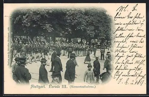 AK Stuttgart, Parade III, Soldaten mit Gewehr und Zuschauer, 1898