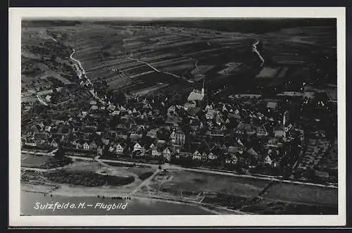 AK Sulzfeld a. M., Teilansicht mit Kirche, Fliegeraufnahme