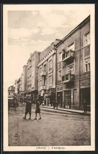 AK Uzhorod, Strassenpartie mit Geschäften