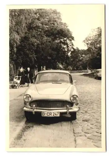 2 Fotografien Auto Simca Aronde, Kfz mit Kennzeichen Berlin