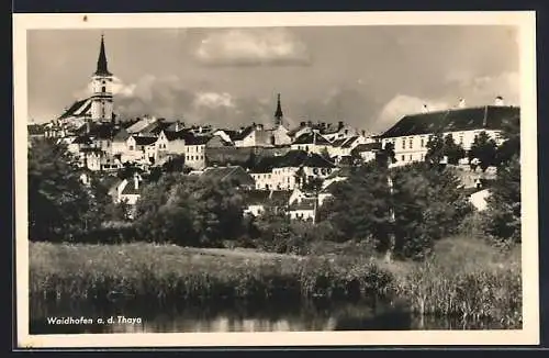 AK Waidhofen a. d. Thaya, Ortsansicht vom Ufer aus