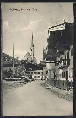 AK Kirchberg /Brixental, Strassenpartie mit Kirche