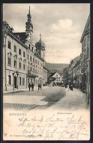 AK Bregenz, Rathausstrasse mit Rathaus und Seekapelle