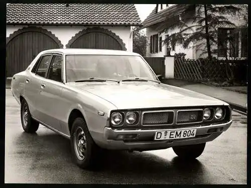 Fotografie Auto Datsun 240K GT, Werkfoto