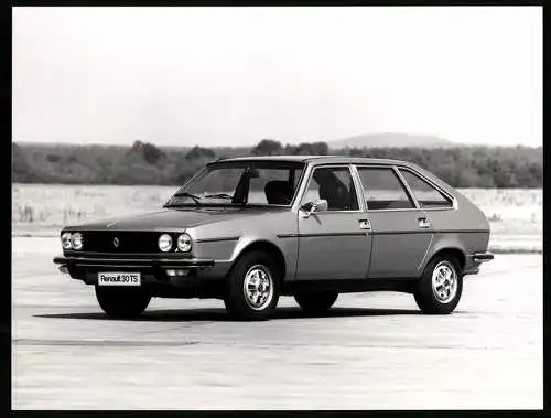 Fotografie Auto Renault 30 TS Kombi mit Fliessheck, Werkfoto