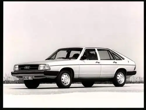 Fotografie Auto Audi 100 5E Fliessheck, Werkfoto