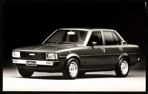 Fotografie Auto Toyota Corolla 1300 Stufenheck-Limousine, Werkfoto