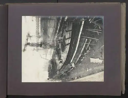 Fotoalbum mit 24 Fotografien, Ansicht Bremen, Actien-Gesellschaft Weser, Bau des Fracht Dampfer Arnfried 1911