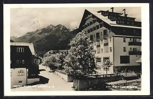 AK St. Anton a. A., Am Hotel Post