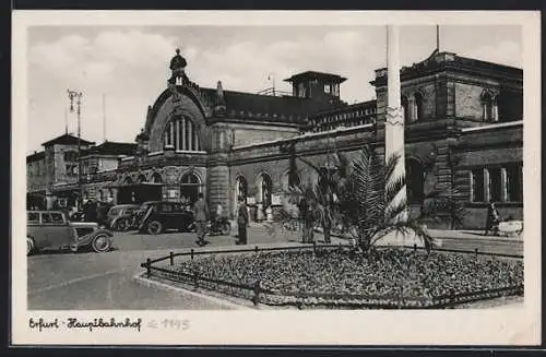 AK Erfurt, Hauptbahnhof mit Denkmal