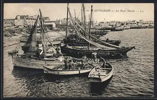 AK Quiberon, Le Port Maria avec bateaux de pêche