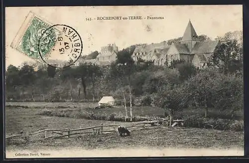 AK Rochefort-en-Terre, Panorama du village avec église et paysage environnant