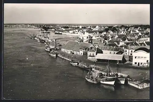 AK Etel, Vue générale du port