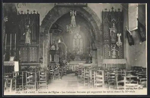 AK Arz, Intérieur de l`église avec colonnes romanes du XIe siècle