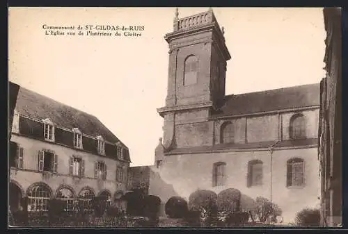 AK Saint-Gildas-de-Ruis, L`église vue de l`intérieur du cloître