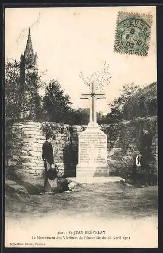 AK St-Jean-Brévelay, Le Monument des Victimes de l`Incendie du 28 Avril 1901