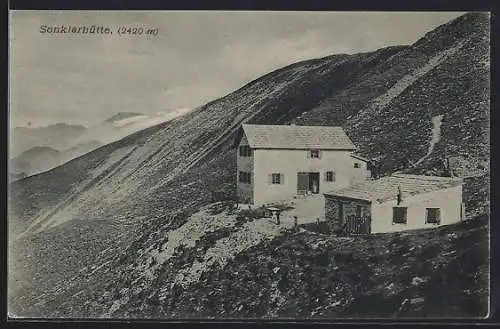 AK Sonklarhütte, Ansicht am Berghang