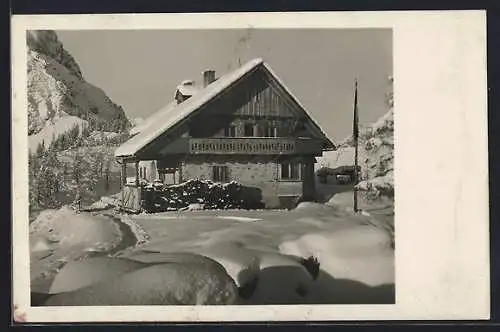 AK Ostpreussenhütte am Hochkönig, Ansicht im Schnee