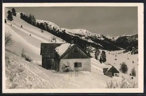 AK Dr. Jos. Mehrl Hütte, Ansicht am Berghang im Schnee