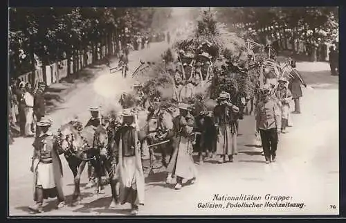 AK Wien, Kaiserhuldigungs-Festzug 1908, Nationalitäten Gruppe: Galizien, Podolischer Hochzeitszug