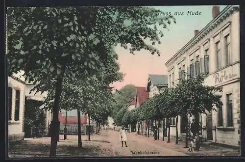 AK Hude / Oldenburg, Partie in der Bahnhofstrasse