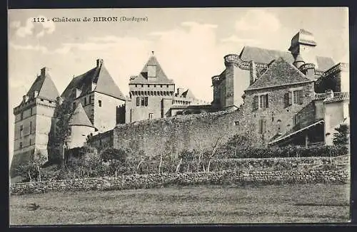 AK Biron, Vue du Château de Biron en Dordogne