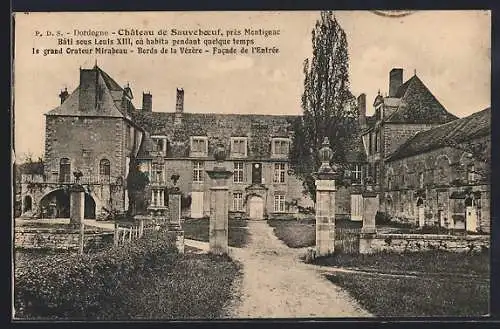 AK Aubas, Château de Sauveboeuf près Montignac, facade d`entrée et bords de la Vézère