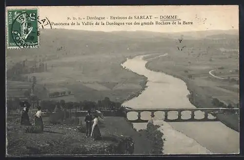 AK Domme, Panorama de la Vallée de la Dordogne vue des grands Rochers de la Barre