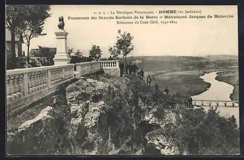 AK Domme, Panorama des Grands Rochers de la Barre et Monument Jacques de Maleville