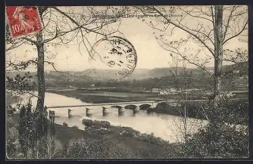 AK Domme, Pont de Domme, Vue sur la Dordogne et le pont de Saint-Front