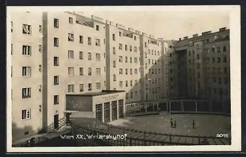 AK Wien, Gemeindebau Winarskyhof mit Kindergarten