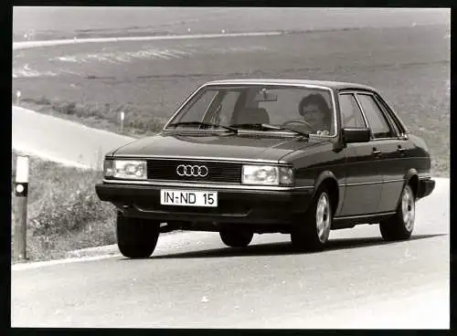 Fotografie Auto Audi 80 GLE, Limousine, Werkfoto