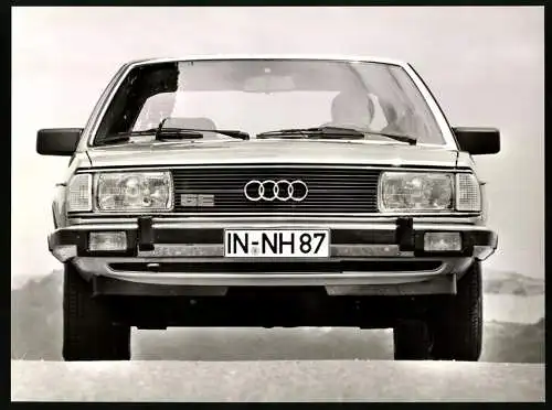 Fotografie Auto Audi 100 5E, Limousine, Werkfoto