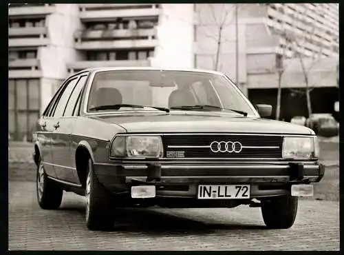 Fotografie Auto Audi 100 5E, Fliessheck-Limousine, Werkfoto