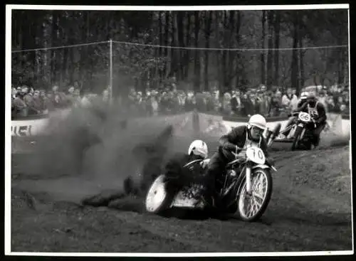 Fotografie Motorsport, Motorrad Seitenwagen Geländerennen, Motocross Rennmotorrad Startnummer 70