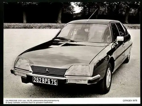 Fotografie Auto Citroen CX Prestige Modell 1978, Werkfoto