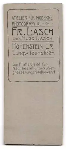 Fotografie Fr. Lasch, Hohenstein-Er., Lungwitzerstr. 24, Junger Mann im Anzug